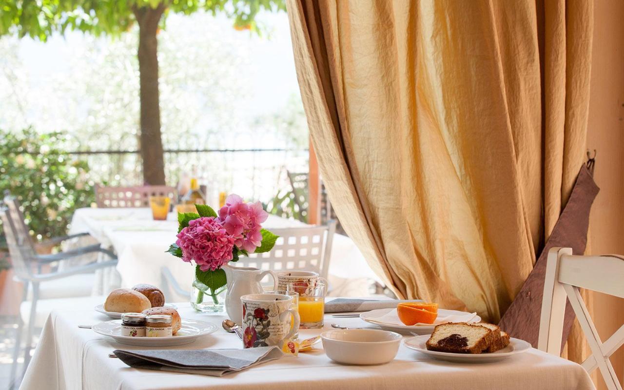 Hotel La Gardenia & Villa Oleandra Limone sul Garda Kültér fotó